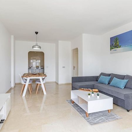 Stylish One Bed Apartment At Matchroom Country Club Fuengirola Extérieur photo