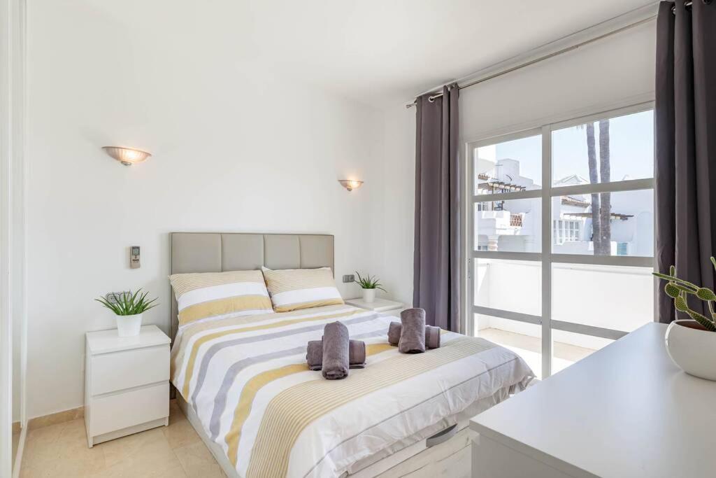 Stylish One Bed Apartment At Matchroom Country Club Fuengirola Extérieur photo
