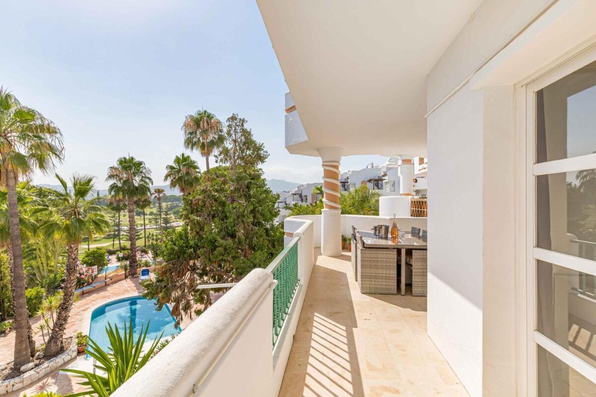 Stylish One Bed Apartment At Matchroom Country Club Fuengirola Extérieur photo