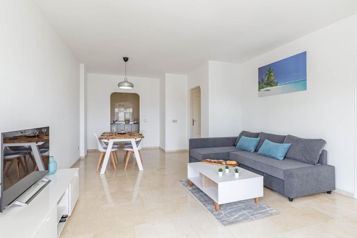 Stylish One Bed Apartment At Matchroom Country Club Fuengirola Extérieur photo